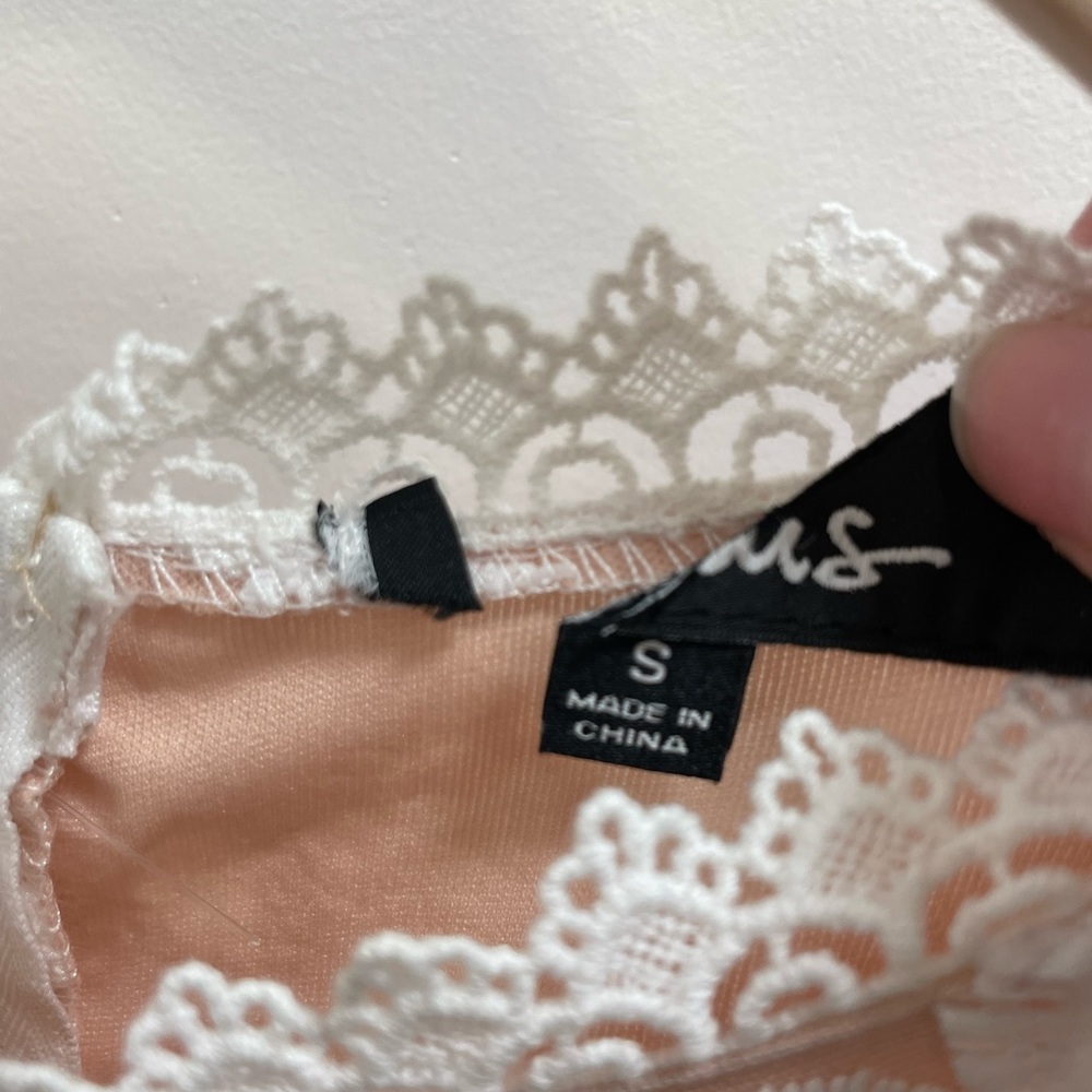 Lulu’s lace mini dress with nude underlayment - Picture 3 of 8